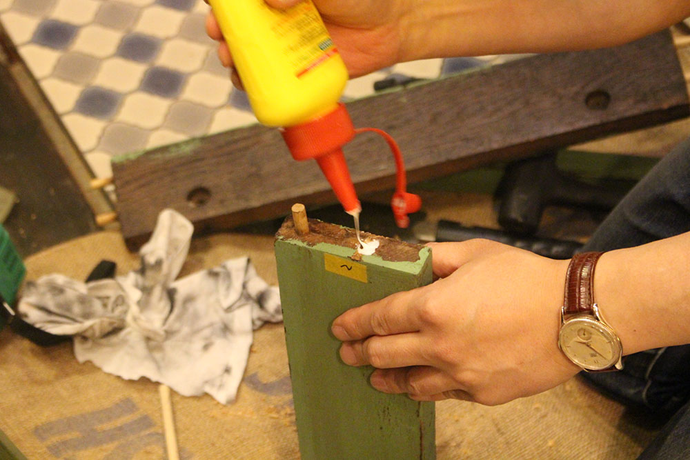 英国のアンティーク家具リペア