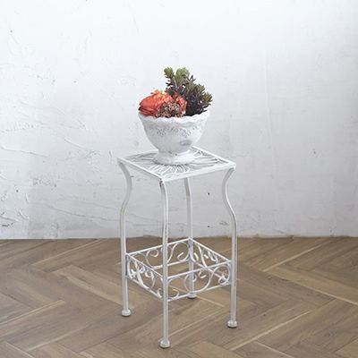 アンティーク調の白いアイアンコンソール