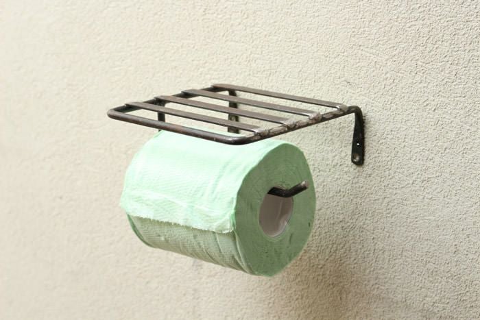 u2)素朴な鉄のトイレットペーパーホルダー(シェルフ付き)/ヴィンテージ