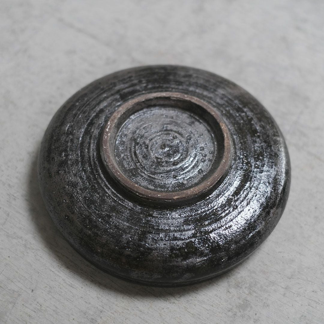 【中古】溶岩流し　折紙8.0皿　８枚まとめて　和食器　和陶器 奥田誠二の6寸中鉢2色／中皿/中鉢｜和食器・種類／和食器通販 おかずの