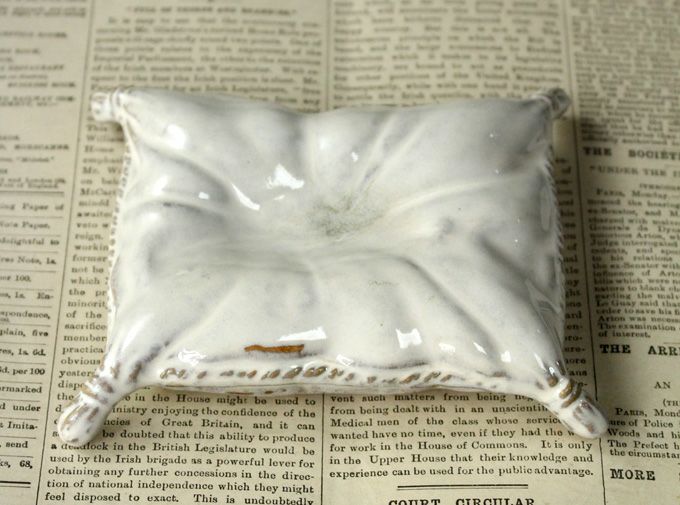 かわいい(次回再入荷未定)YARNNAKARN(ヤナカーン) mini Pillow