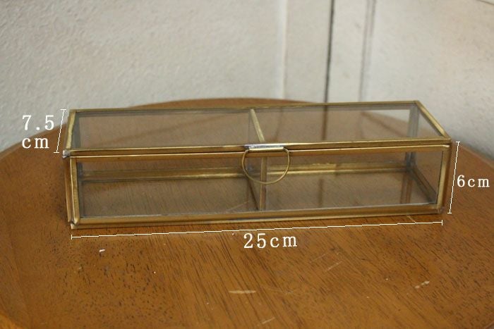 ガラスと真鍮の収納ケースサイズ