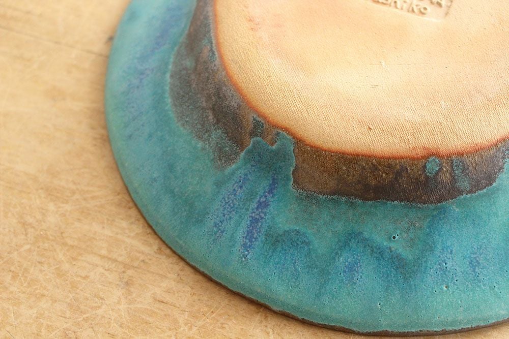 ターコイズブルーの食器