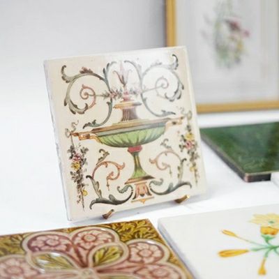 アンティークタイル イギリス ヴィクトリア時代 手作りの陶器タイルの