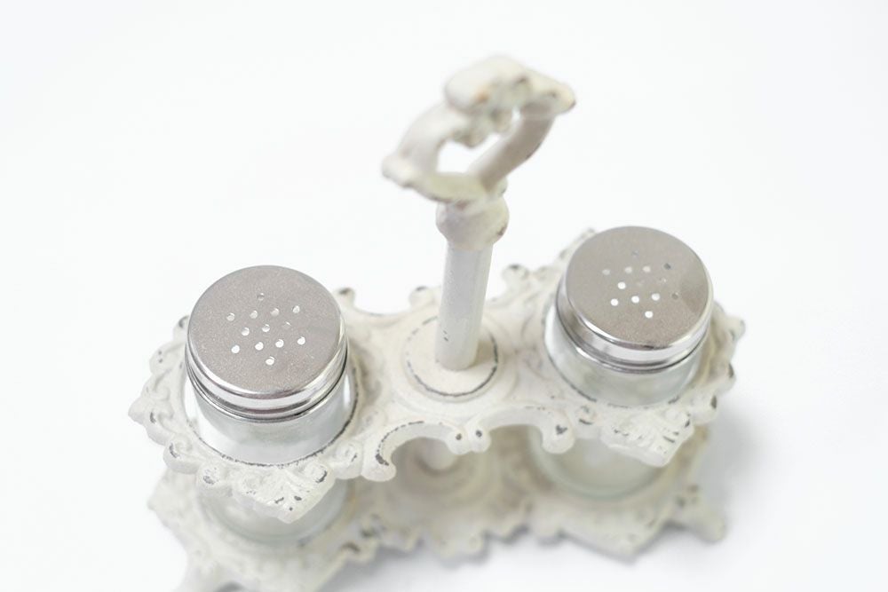 アルバータ・スパイスボトルセット クラシカルな塩コショウ入れ の通販