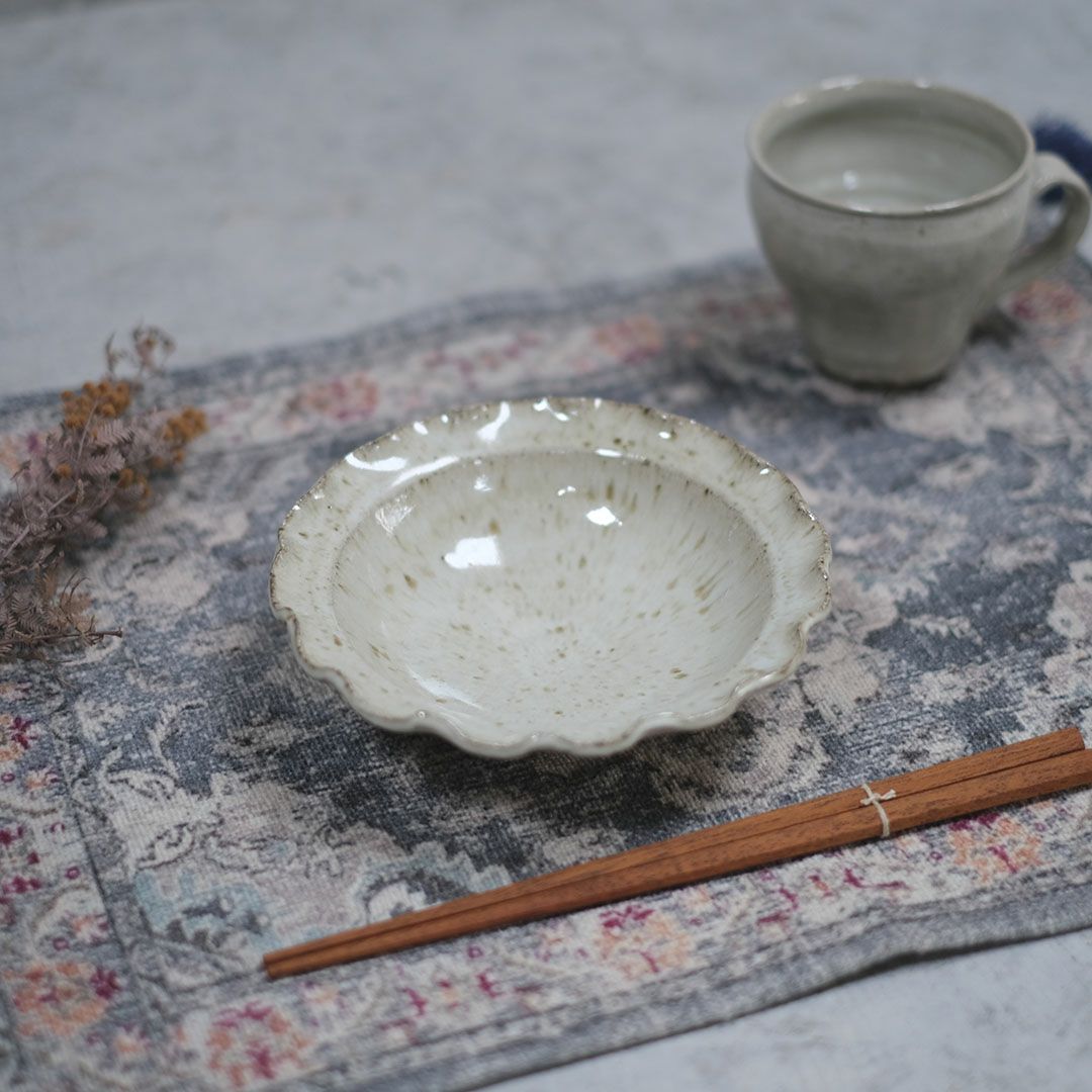 岡泰造 ワラ灰釉5寸輪花鉢 輪花皿 小鉢 作家の器 瀬戸焼 和食器 の通販