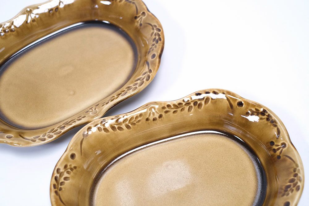 やちむん 沖縄 新里みお 月桃リムプレート オーバル皿 茶 の通販