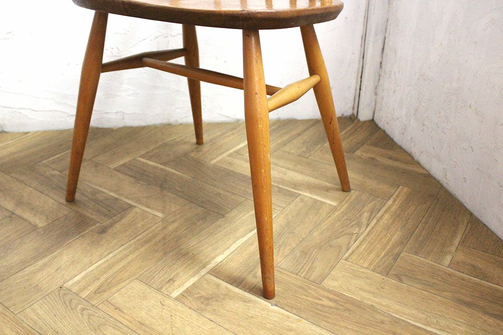 アーコールクエーカーチェアの足回り