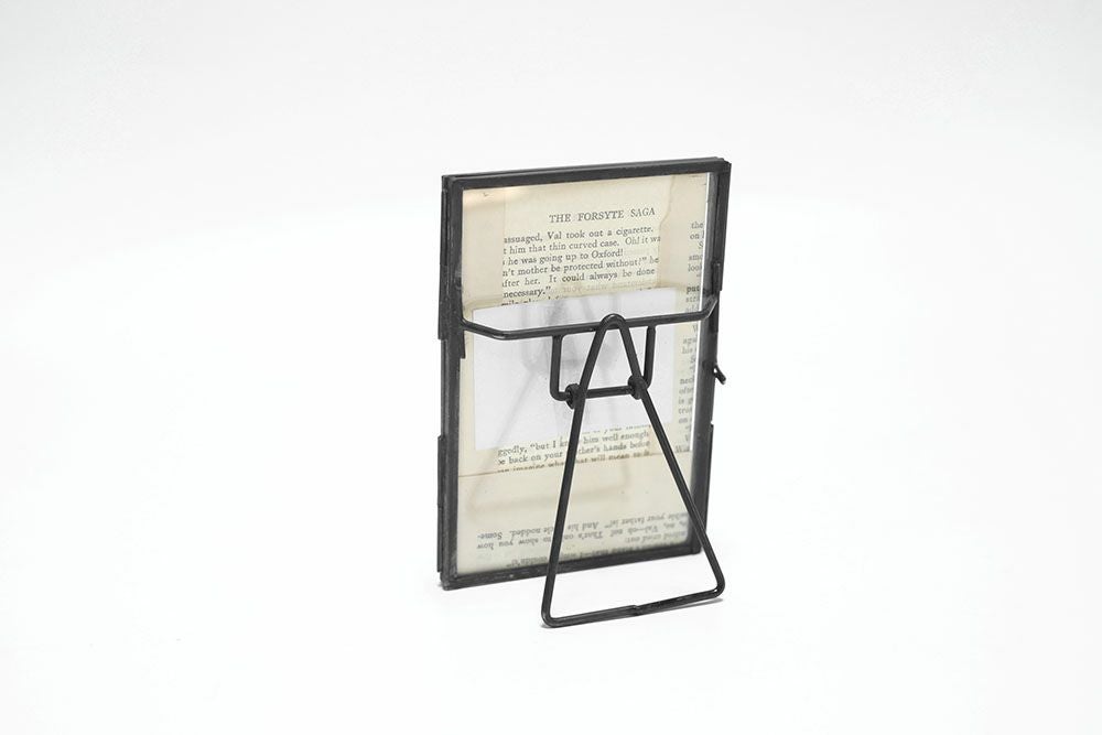 かわいいアイアンフレームとガラスの写真立て フォトフレーム