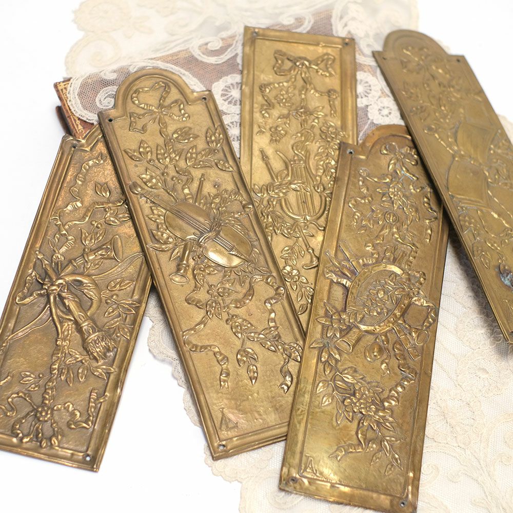 アンティークドアプレート フランス ロココ 19世紀 真鍮 繊細な