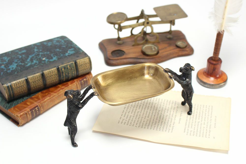 かわいいブラスプレートドッグ 犬のオブジェ 真鍮トレイ おしゃれな