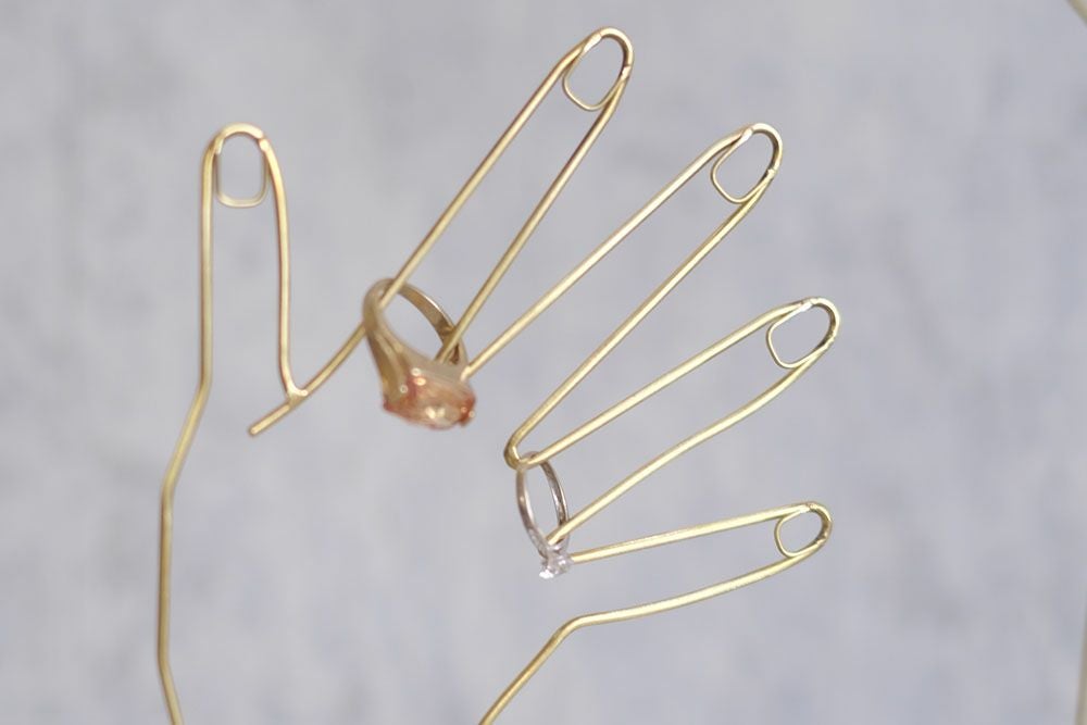 かわいいHAND アクセサリースタンド アクセサリー収納 指輪収納 真鍮