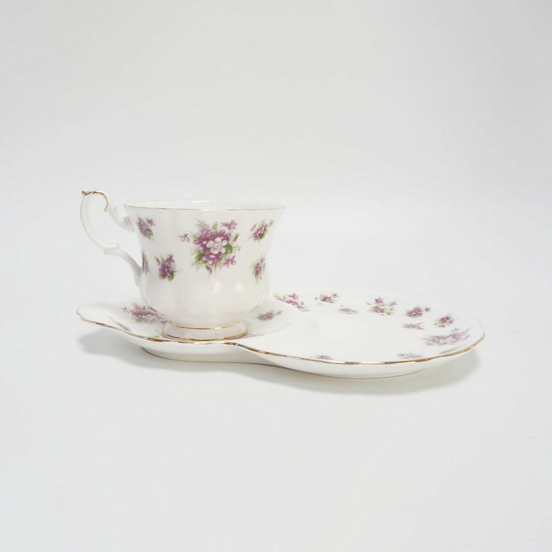 ヴィンテージROYAL ALBERT(ロイヤルアルバート)カップ＆ソーサ Sweet