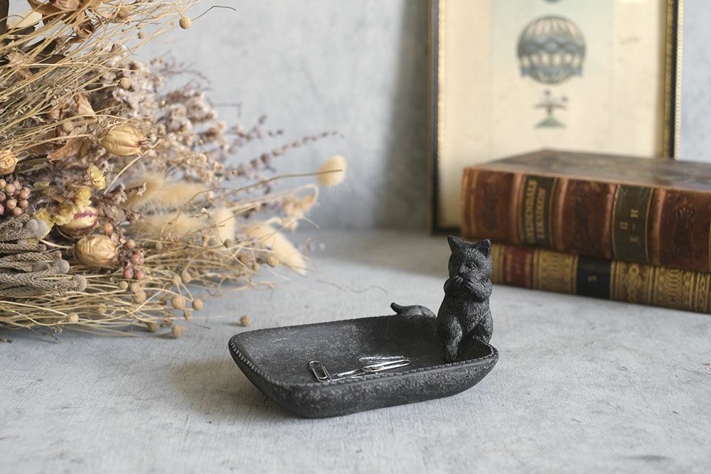 かわいい(u)猫のトレイ 動物雑貨 おしゃれなインテリア雑貨屋MALTO