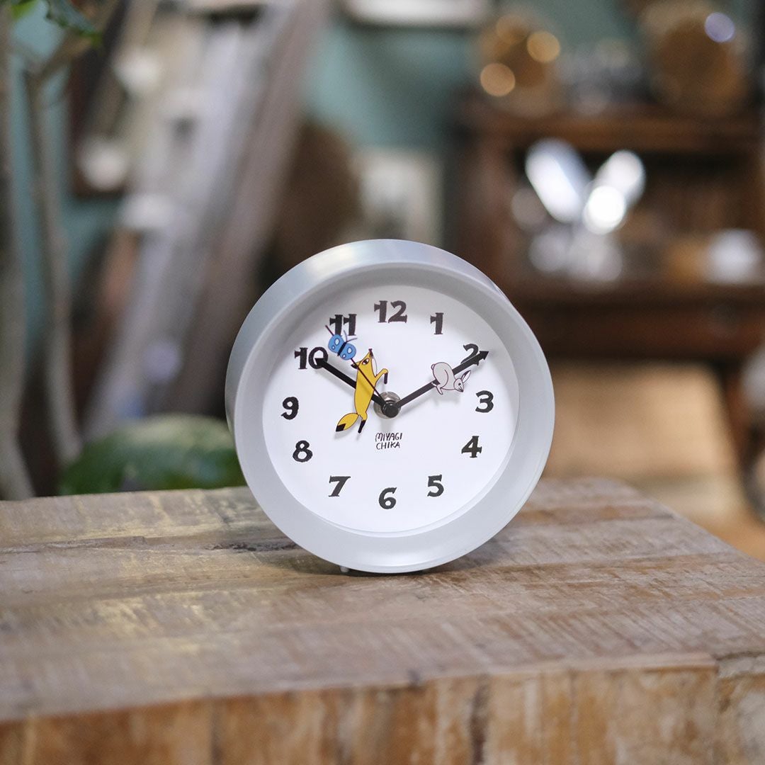 かわいい山鳩舎 アニマル2wayクロック/グレイ(キツネとうさぎ) 壁掛け