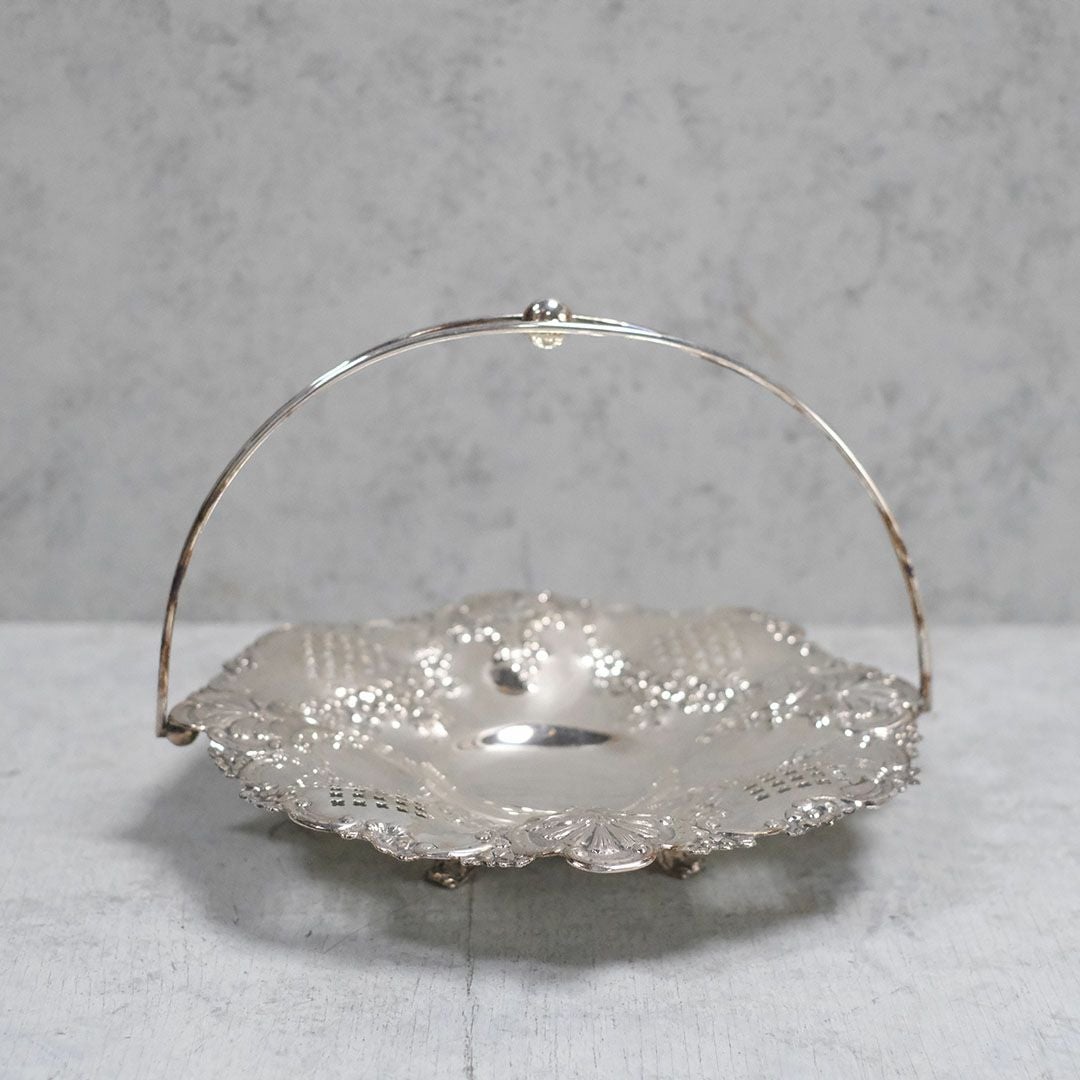 アンティークフルーツバスケット イギリス ハンドル付きの優雅なシルバーバスケット2