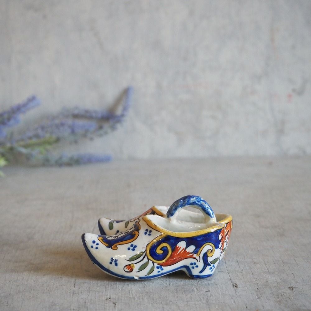 アンティーク ポーセリンシューズ フランス 小さな陶器の靴 フィギュリン