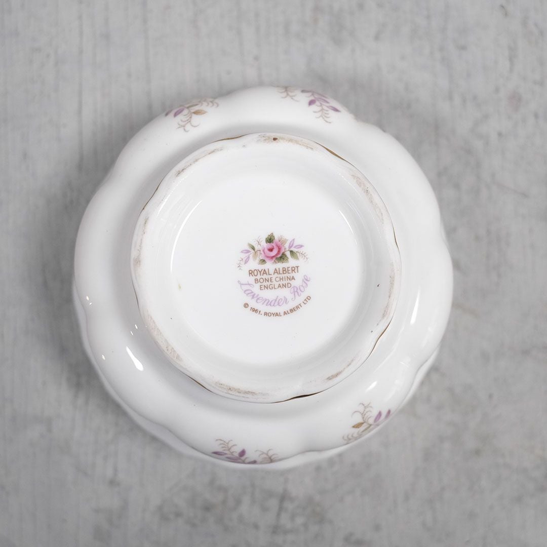 ヴィンテージ Royal Albertシュガーボウル/lavender rose ロイヤルアルバート イギリス ラベンダーローズバックスタンプ
