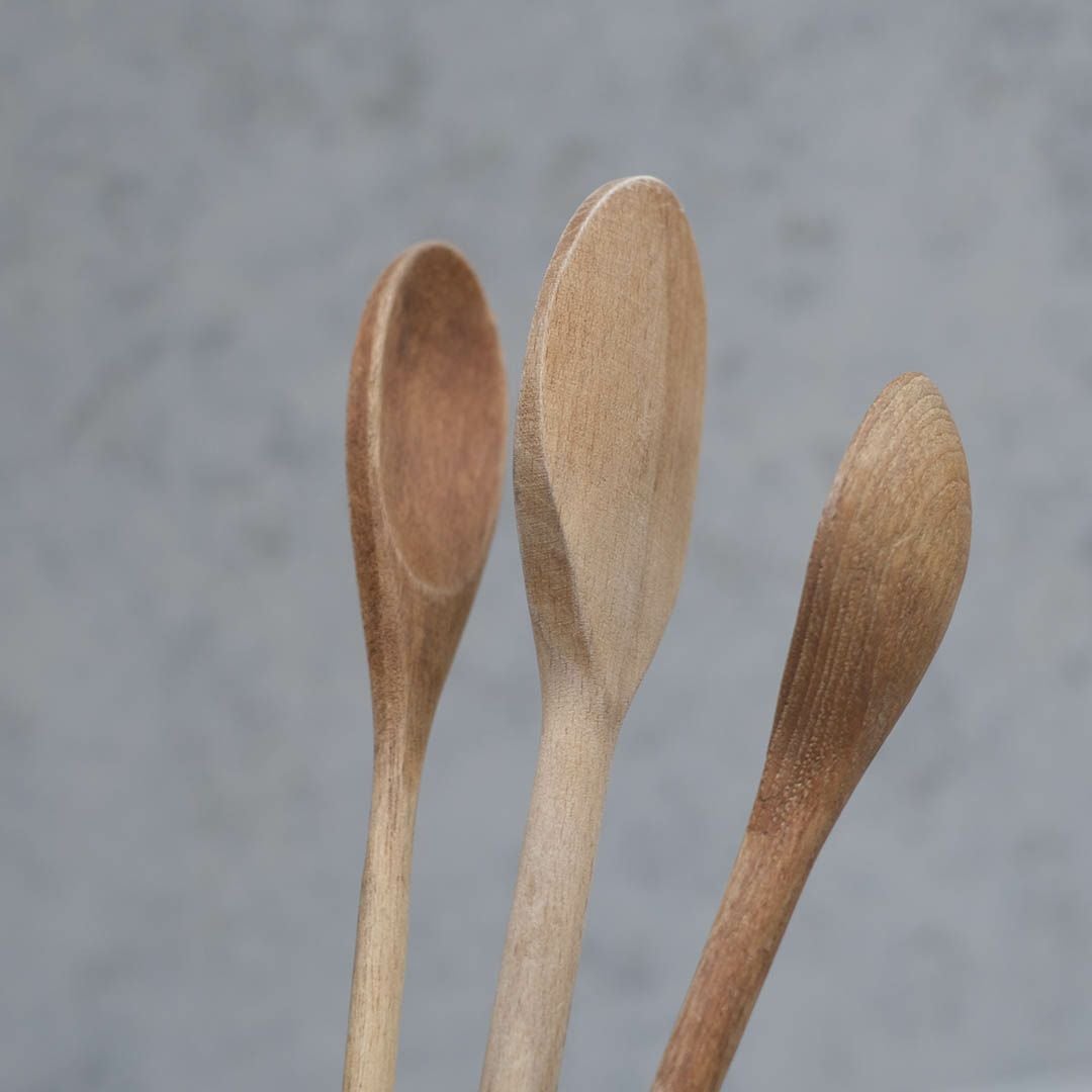 ヴィンテージ ウッドスプーン 現代でもイギリスの家庭でキッチンツールとして長く愛されている料理用の木のスプーン