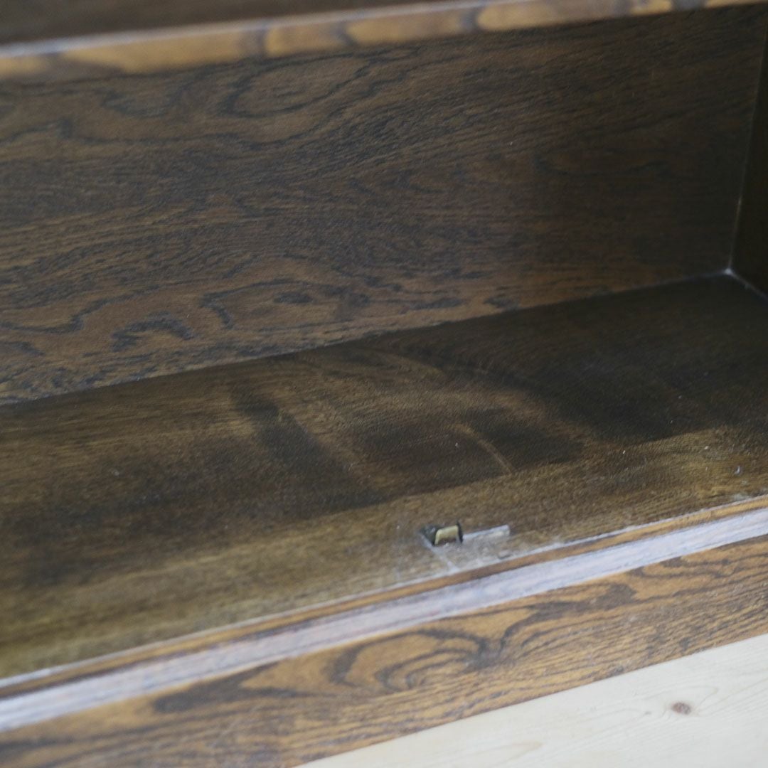 ヴィンテージ ブックケース イギリス オークを使った格子ガラスの重厚な本棚/アンティーク家具