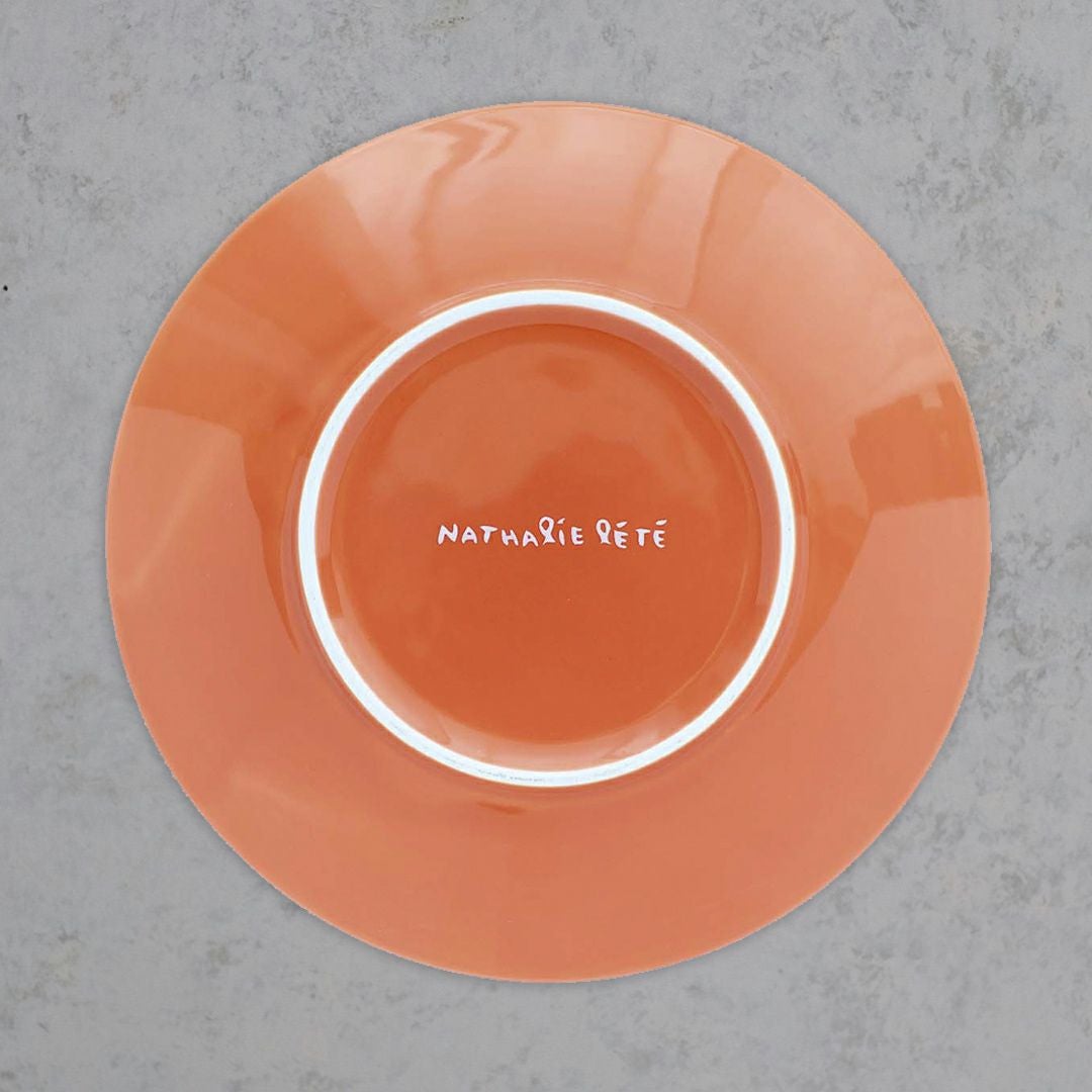 ナタリーレテのお皿の裏面オレンジ