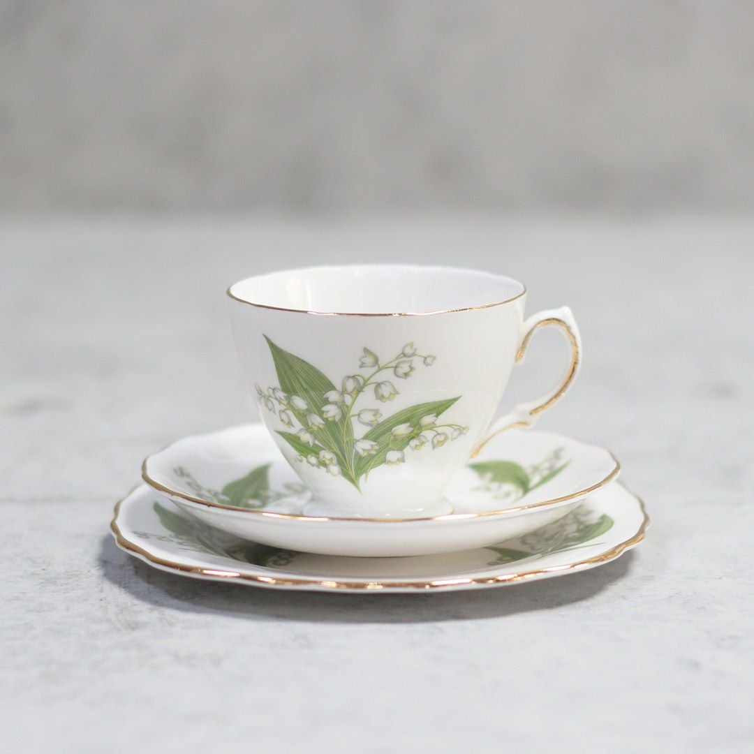 ヴィンテージティーカップトリオ イギリス 鈴蘭 ROYAL VALE