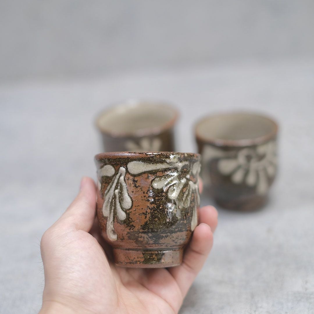 やちむん 沖縄 イッチン 宮城正享 湯のみ ミニカップ 読谷村北窯 の