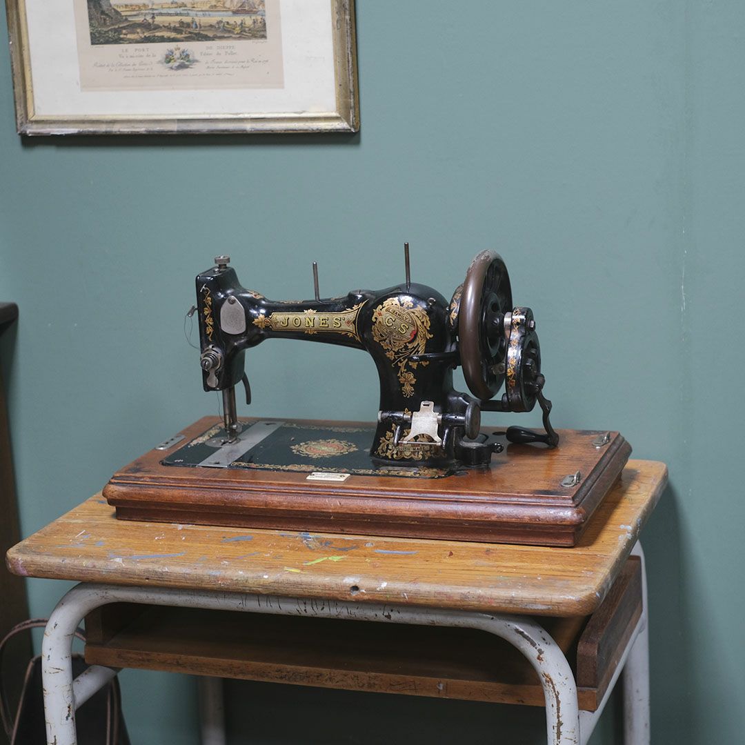 アンティークミシン JONES イギリス ソーイングマシーンの通販