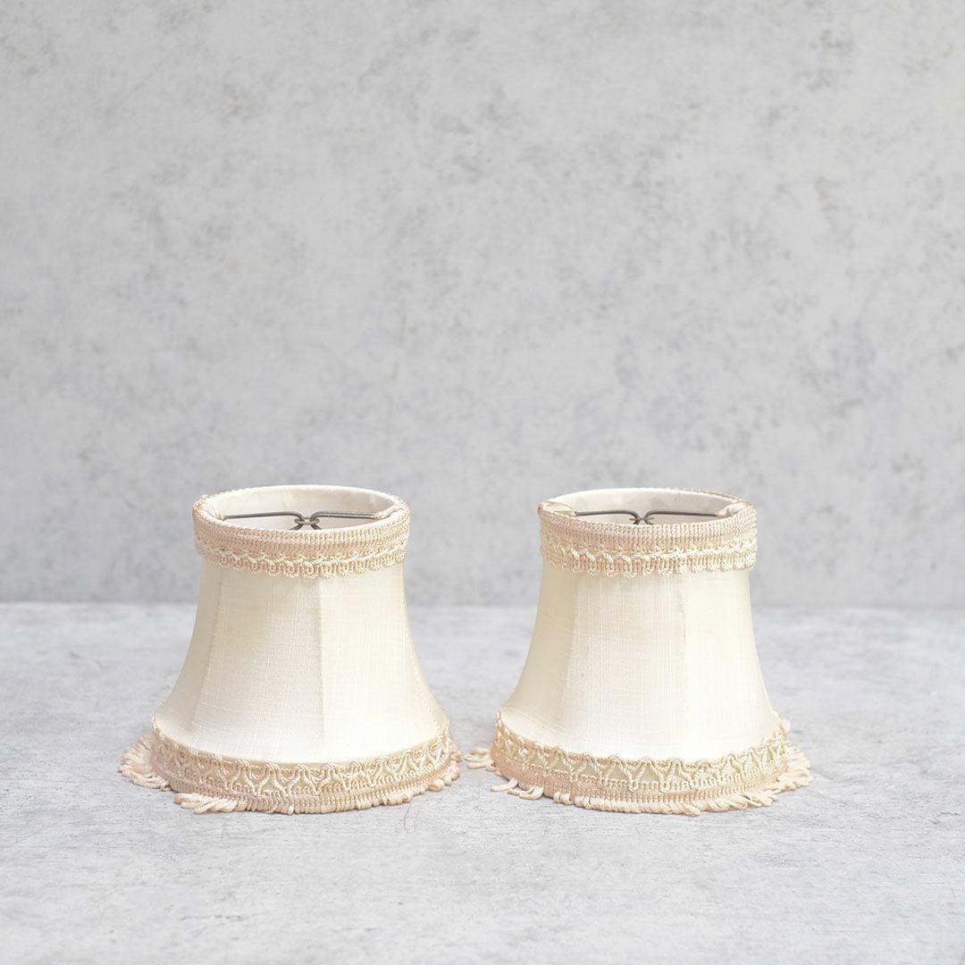 ヴィンテージ ランプシェード  イギリス ベージュ 電球に付けるキャッチ式