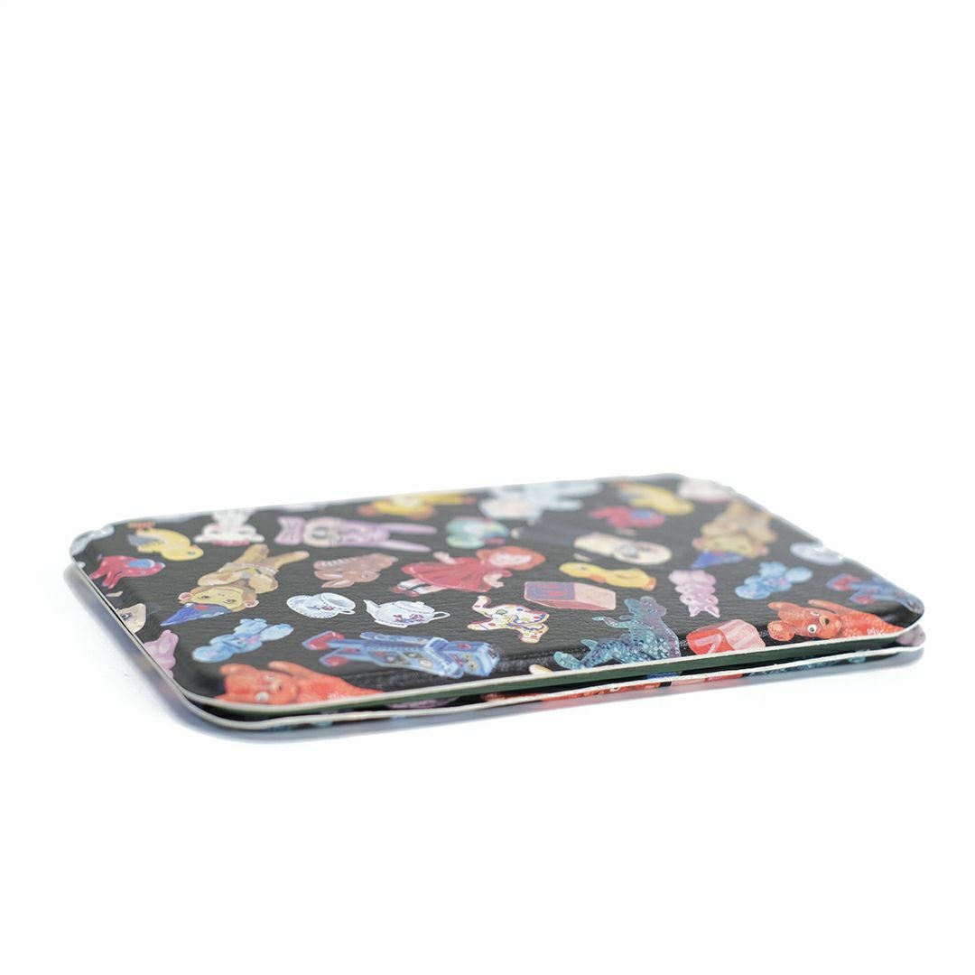 ナタリーレテの薄い鏡