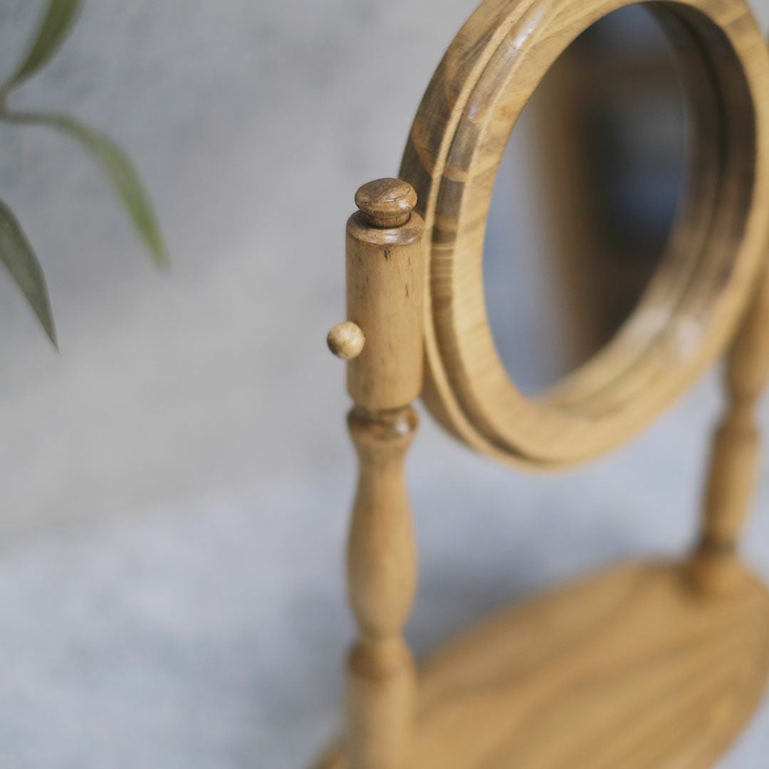 センスのよい真鍮製の卓上ミラーを販売〈通販インテリアショップMALTO