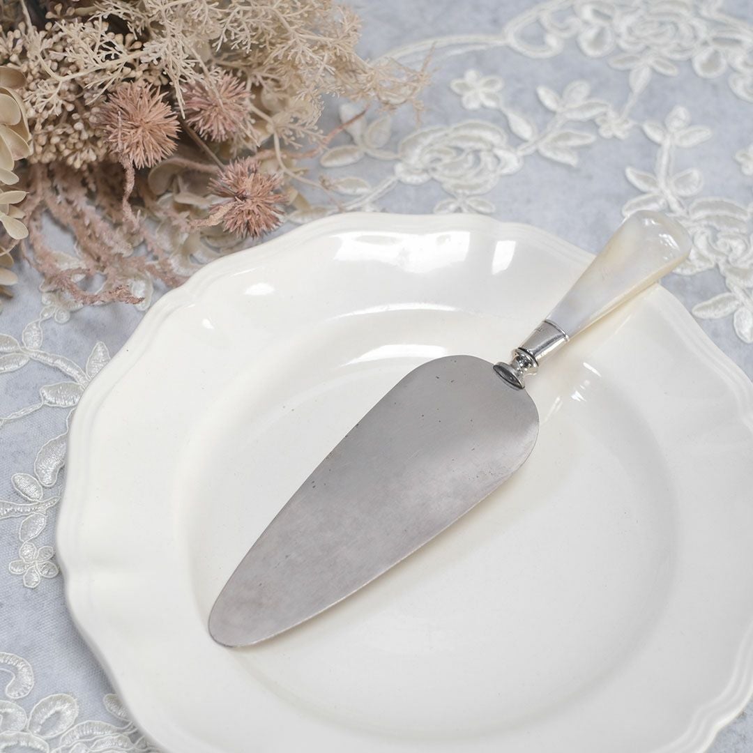 アンティークケーキサーバー イギリス カトラリー マザーオブパール1