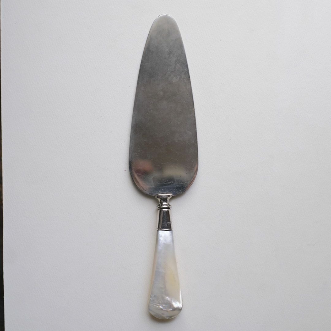 アンティークケーキサーバー イギリス カトラリー マザーオブパール2