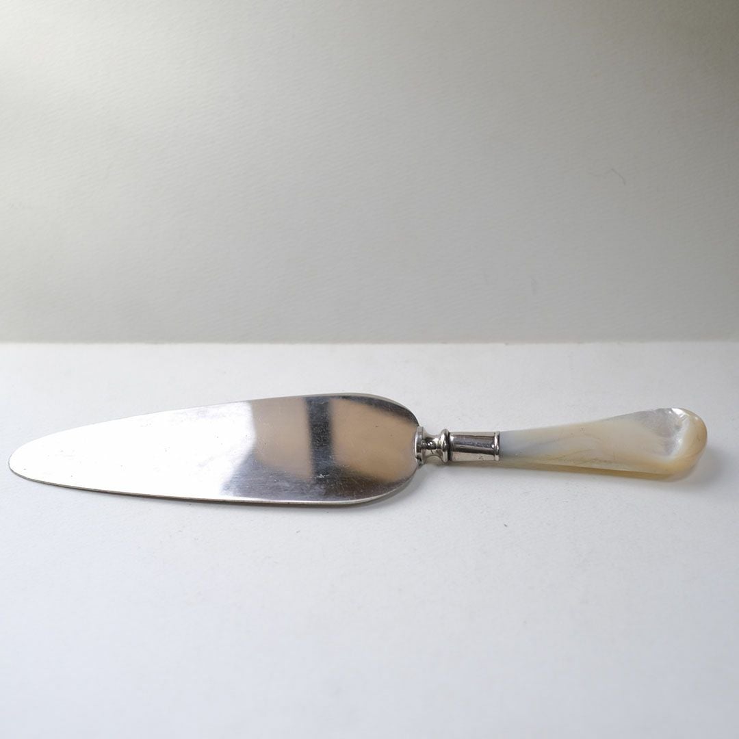 アンティークケーキサーバー イギリス カトラリー マザーオブパール4