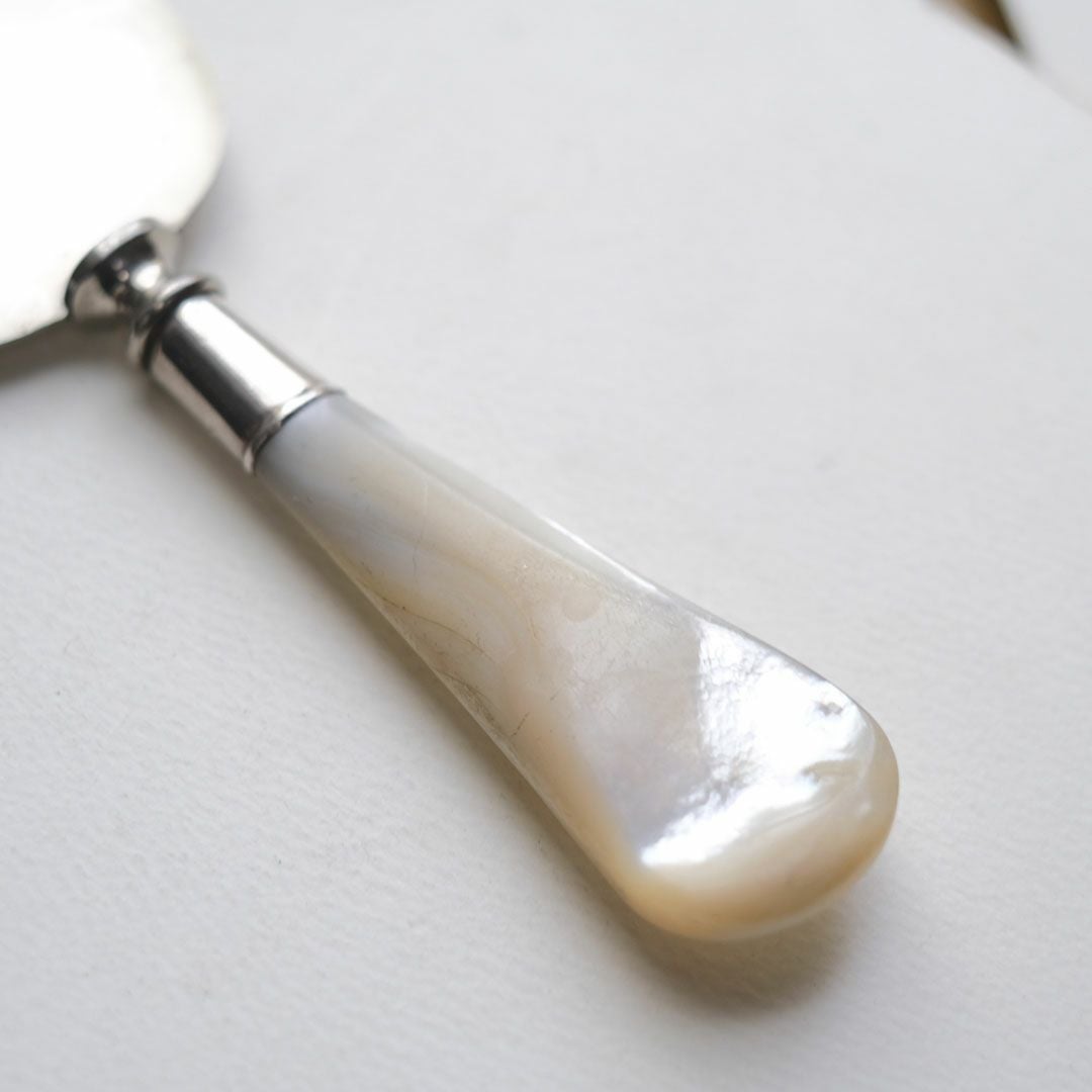 アンティークケーキサーバー イギリス カトラリー マザーオブパール5