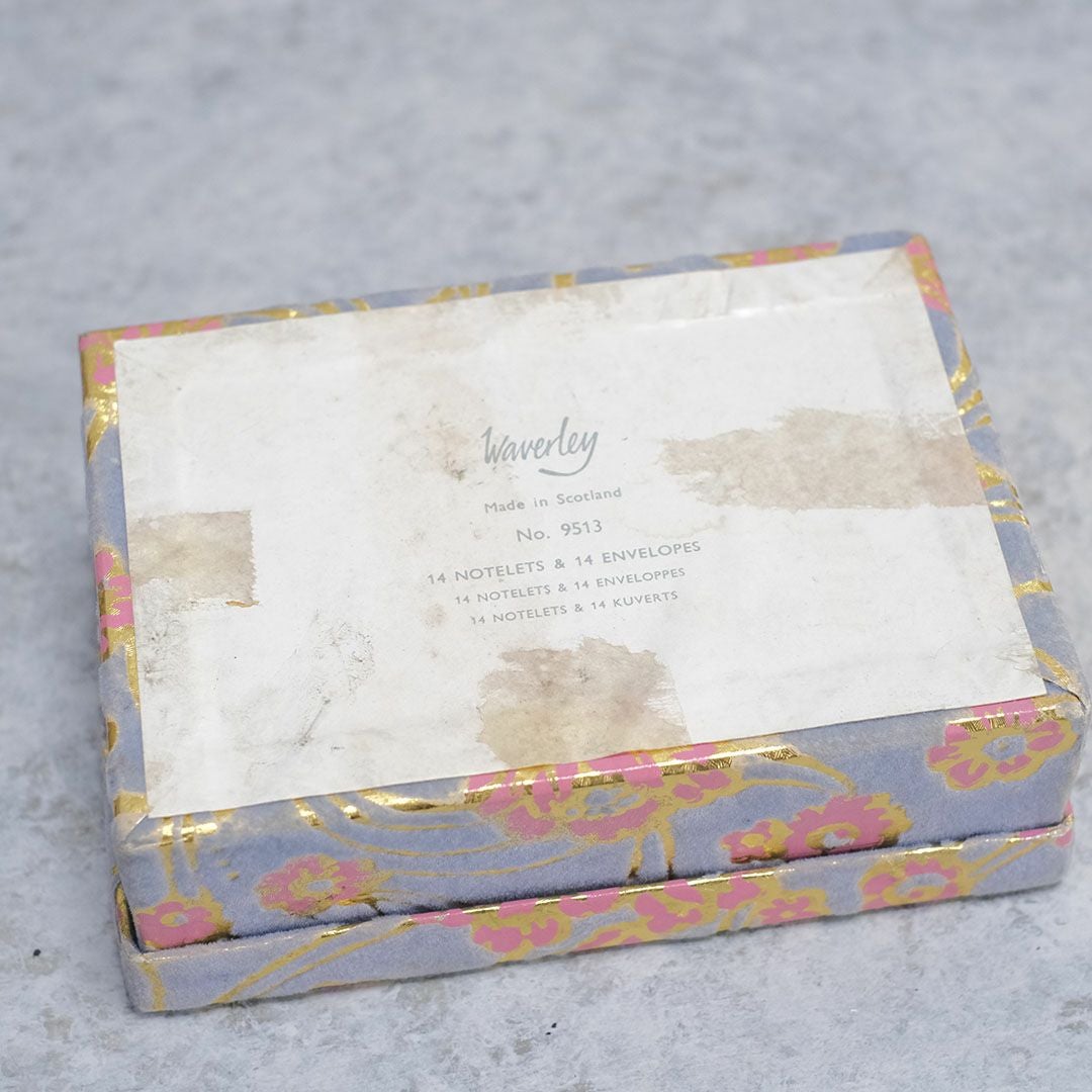 ヴィンテージ 燕オブジェ4個セット イギリス 手作り 陶器の古いツバメの壁飾り