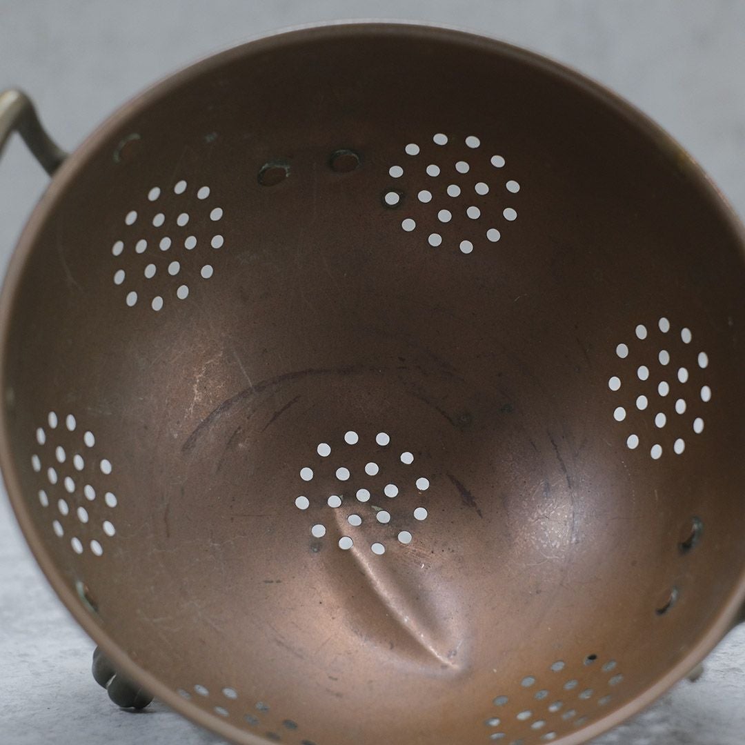 アンティーク コッパーコランダー 珍しい銅製 フランス 水切りざる 猫足