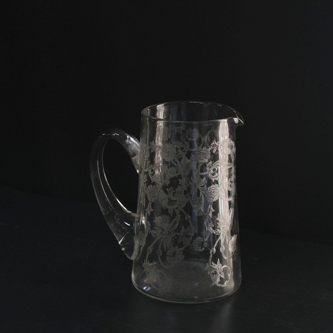 アンティーク 吹きガラスピッチャー イギリス ゆらゆらとしたガラスの質感とアシッドエッチング 花/アンティーク食器1