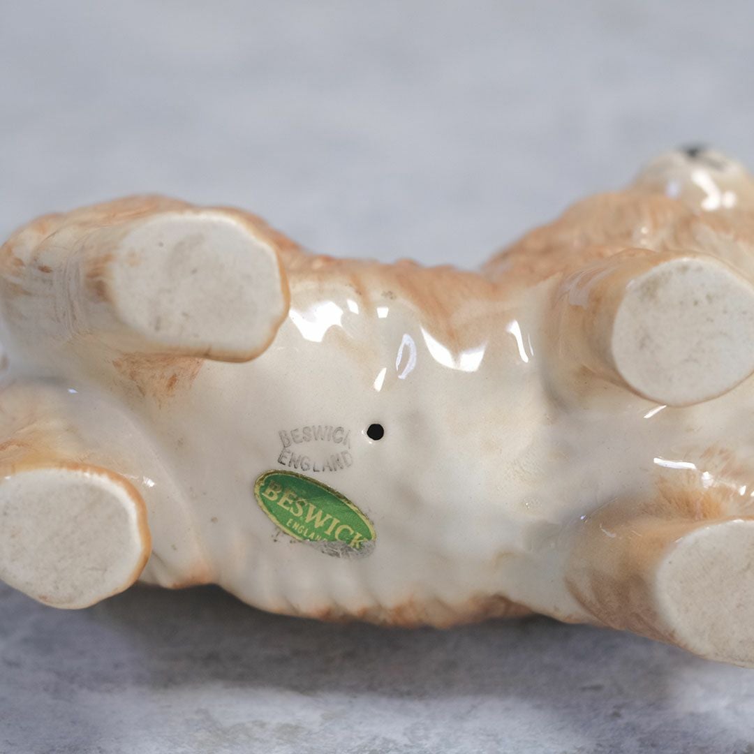 　ヴィンテージフィギュリン 猫の置物 イギリス BESWICK ベスウィック9