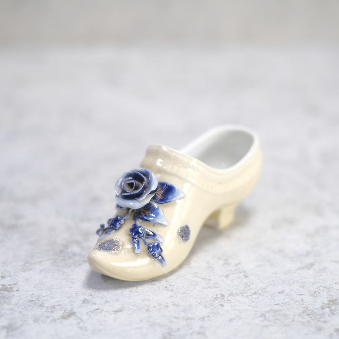 ヴィンテージ ポーセリンシューズトリンケット フランス 小さな陶器の靴 置物1