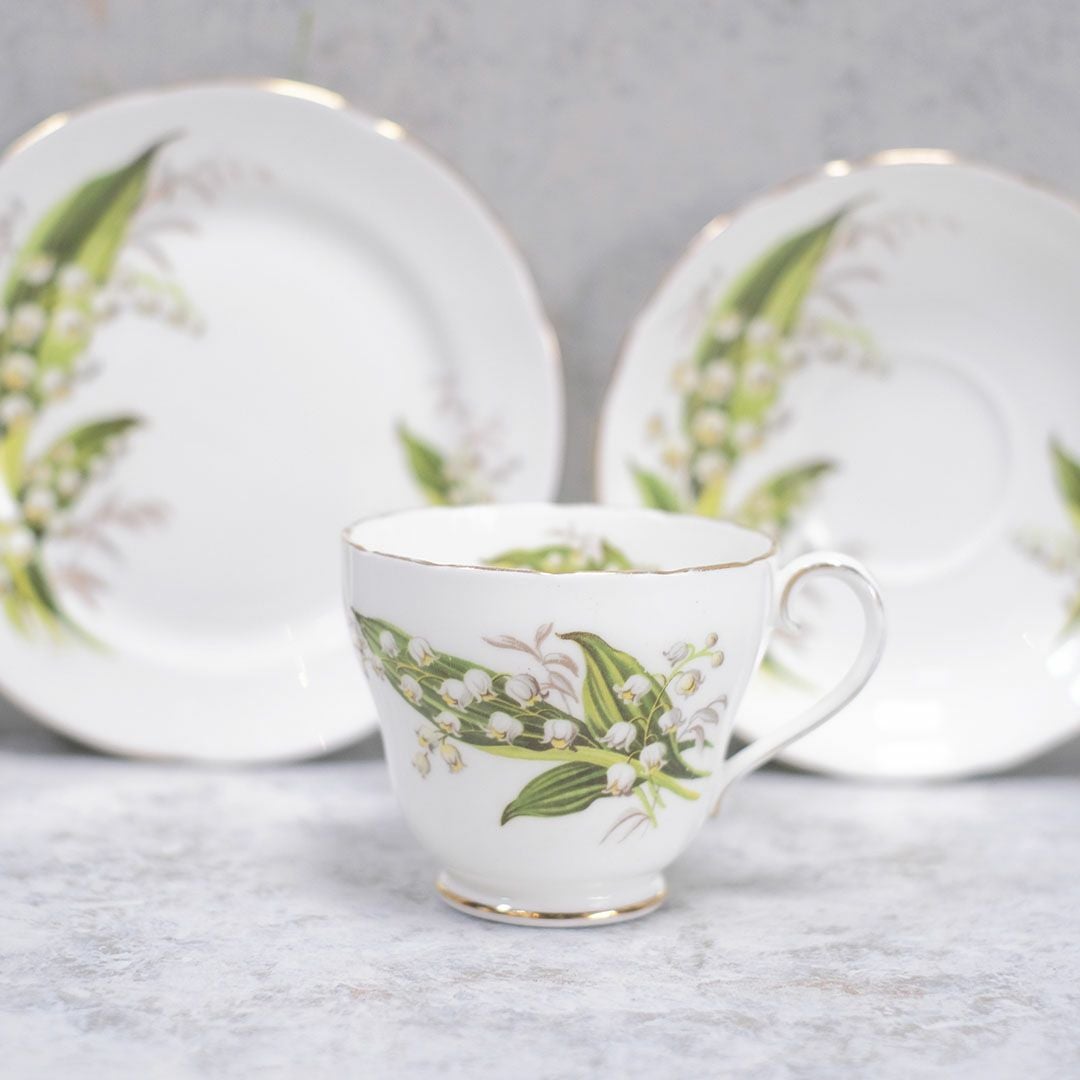 ヴィンテージティーカップトリオ イギリス 鈴蘭 リリー5