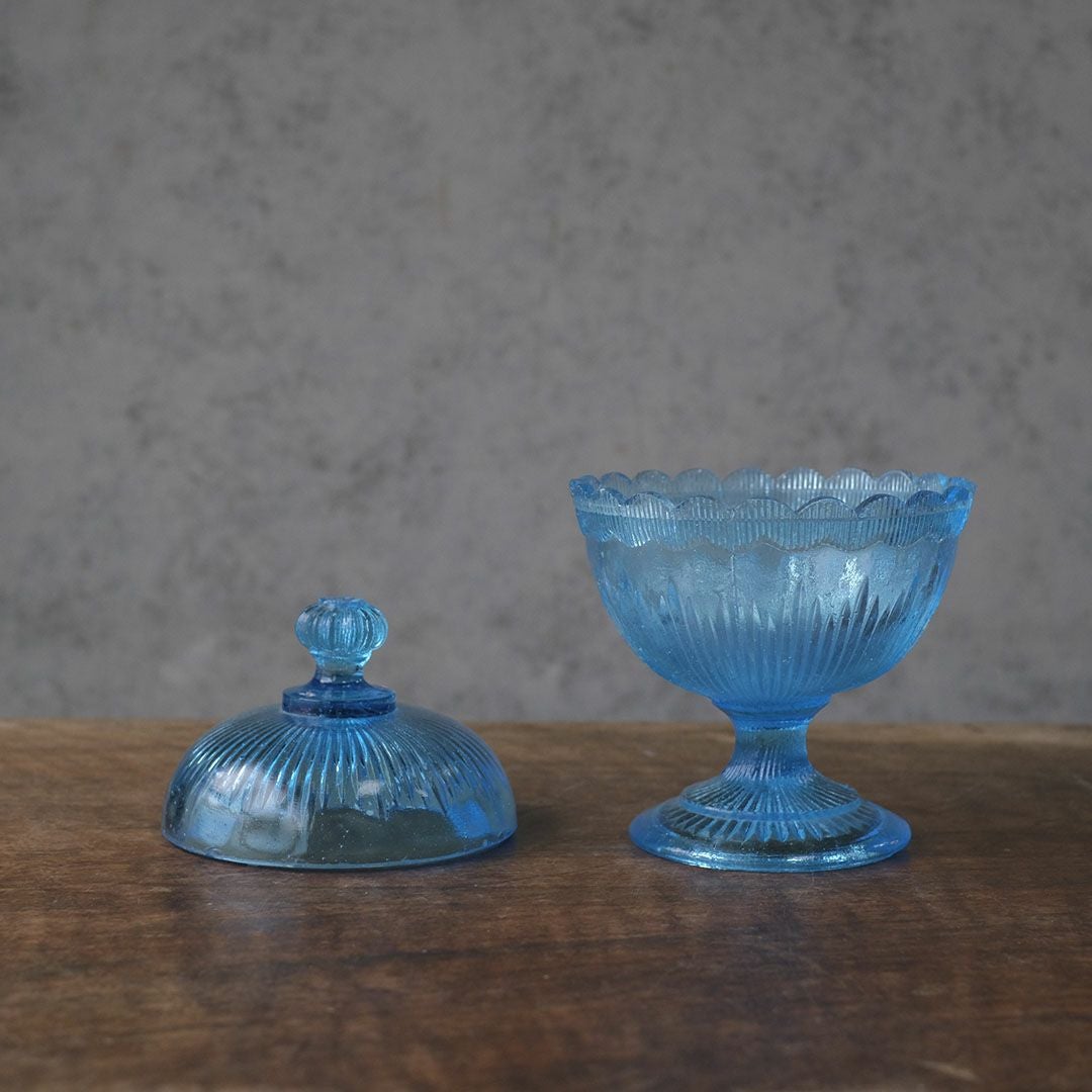 アンティークキャンディボウル 青いガラスの小物入れ フランス ボンボニエール