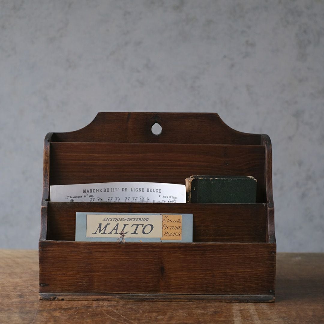 アンティーク 木製レターラック　書類や文房具の卓上収納ボックス1