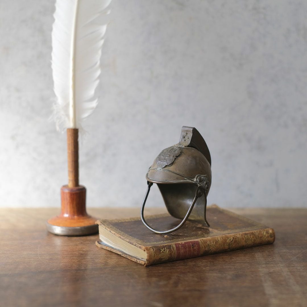 アンティークオブジェ ヘルメット イギリス 真鍮 置物