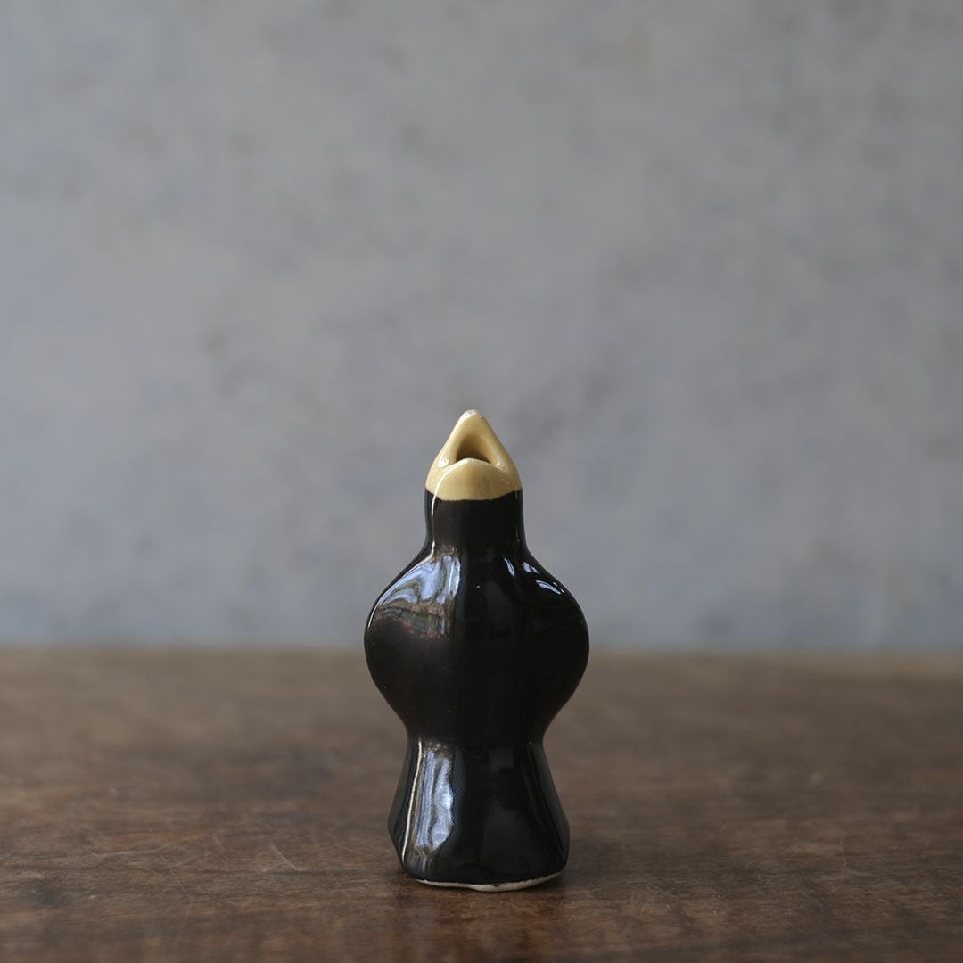 アンティーク ブラックバードパイファネル  陶器の鳥3