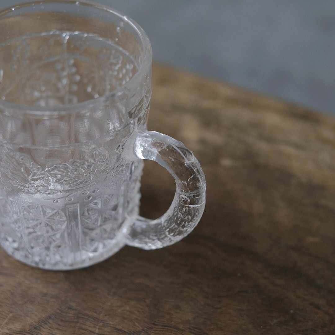 小さなアンティークカップ イギリス 葡萄装飾7