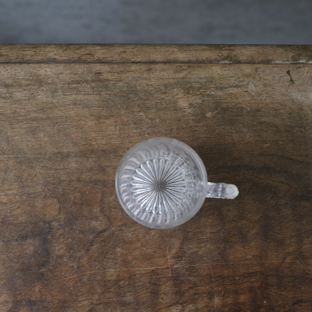 小さなアンティークカップ イギリス 葡萄装飾9