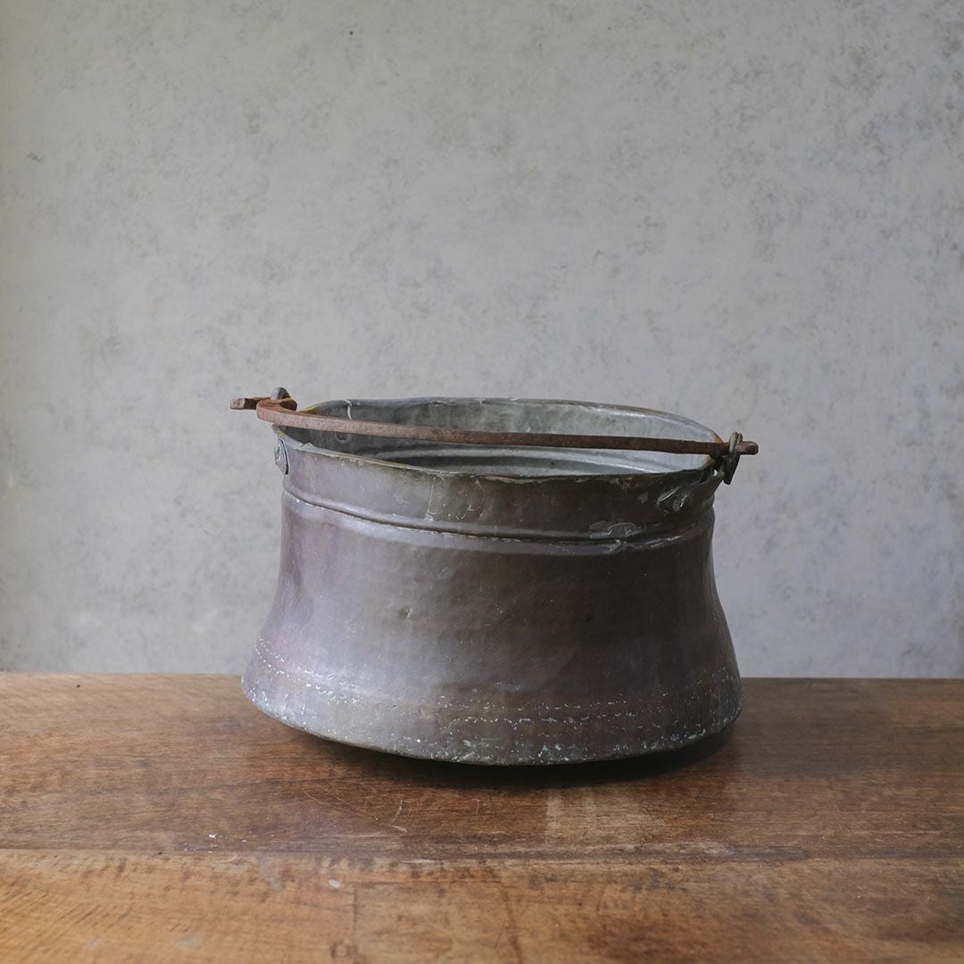 アンティーク 銅鍋 イギリスで19世紀中期に作られたコッパー製の古い大鍋 コルドロン アンティーク雑貨1