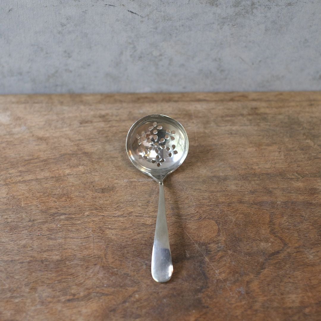 アンティークシュガーシフタースプーン イギリス シルバープレート 銀メッキ1