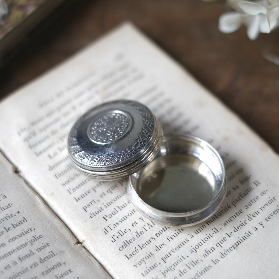 アンティーク薬ケース フランス メタル3